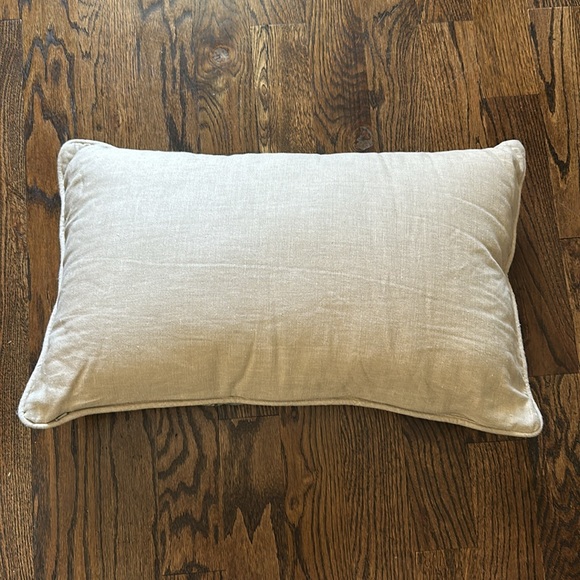 Pottery Barn Emeryk embroidered velvet cotton & linen lumbar pillow 16x26 zip - Picture 5 of 9